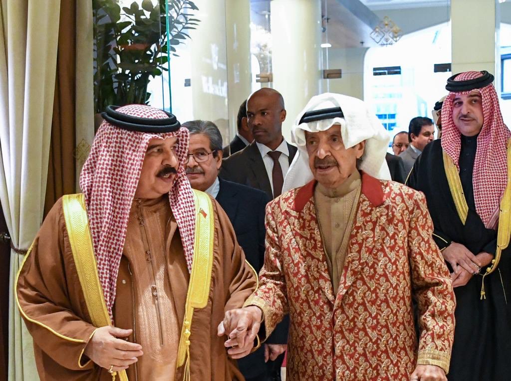 موقع «رصيف 22» يبحث عن رئيس وزراء البحرين.. «نقاهة طبية أم إبعاد قسري؟» | منامة بوست