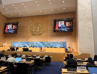 وزير الخارجيّة: «البحرين تشهد تقدّمًا في معايير حقوق الإنسان في ظلّ تصاعد الانتهاكات وتقييد الحريّات والتمييز الطائفيّ» – «وكالة بنا»