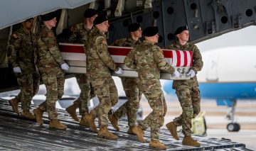 إعلام أمريكيّ: «إجلاء مئات الجنود من مقرّ الأسطول الخامس في البحرين إثر الضربات الإيرانيّة»