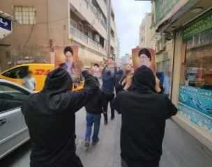 البحرينيّون «يؤبِّنونَ قائد الثورة الإسلاميَّة ويُندِّدون بسياسة الاضطهاد الطائفيّ الحكوميَّة» – «فيديو»