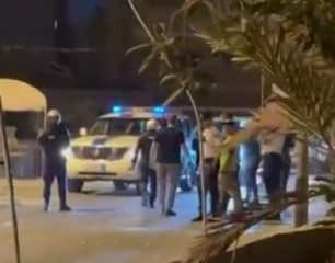 البحرينيُّون «يرفضون الاعتداءات على شعائر المُسلمين الشّيعة ويُطالبون بإنهاء الوجود الأمريكيّ والصهيونيّ من البلاد» – «فيديو»