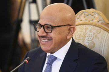 وزير الخارجيّة: «البحرين تحترم التَّنوع الدينيّ في ظل حملةٍ حكوميَّة لاضطهاد وتكفير المُسلمين الشّيعة» – «وكالة بنا»