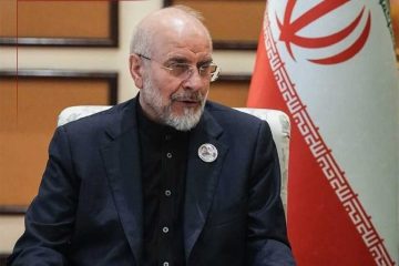 رئيس مجلس الشّورى الإيرانيّ: «هدف الولايات المتَّحدة من الحرب الإقليميّة يتمثّل في نهب دول الخليج الفارسيّ»