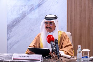 البحرين: «وزير الدَّاخليّة يقود حملة تحريضٍ على علماء المُسلمين الشّيعة ويُهدّد بمزيدٍ من القمع» – «وكالة بنا – فيديو»
